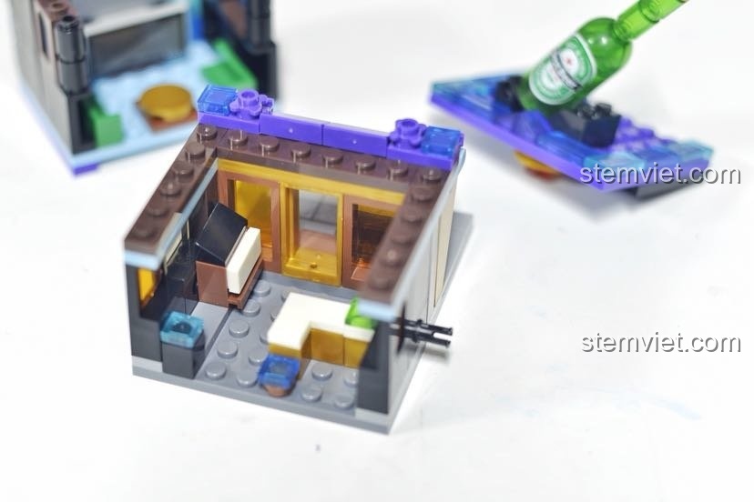 Nội thất chi tiết tầng 1 của bộ lắp ghép Cửa Hàng Karaoke Sembo.