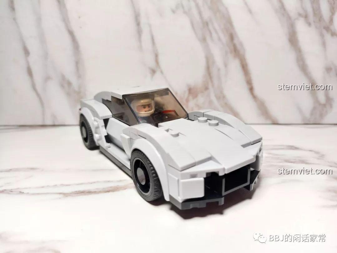 Toàn cảnh mô hình Siêu xe Rezvani Beast Alpha Sembo 607027 trên nền trắng.