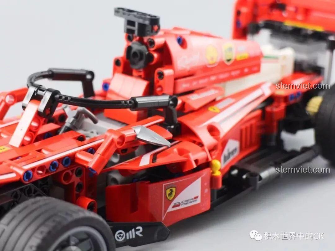 Ảnh review chi tiết buồng lái của mô hình Sembo 701000.