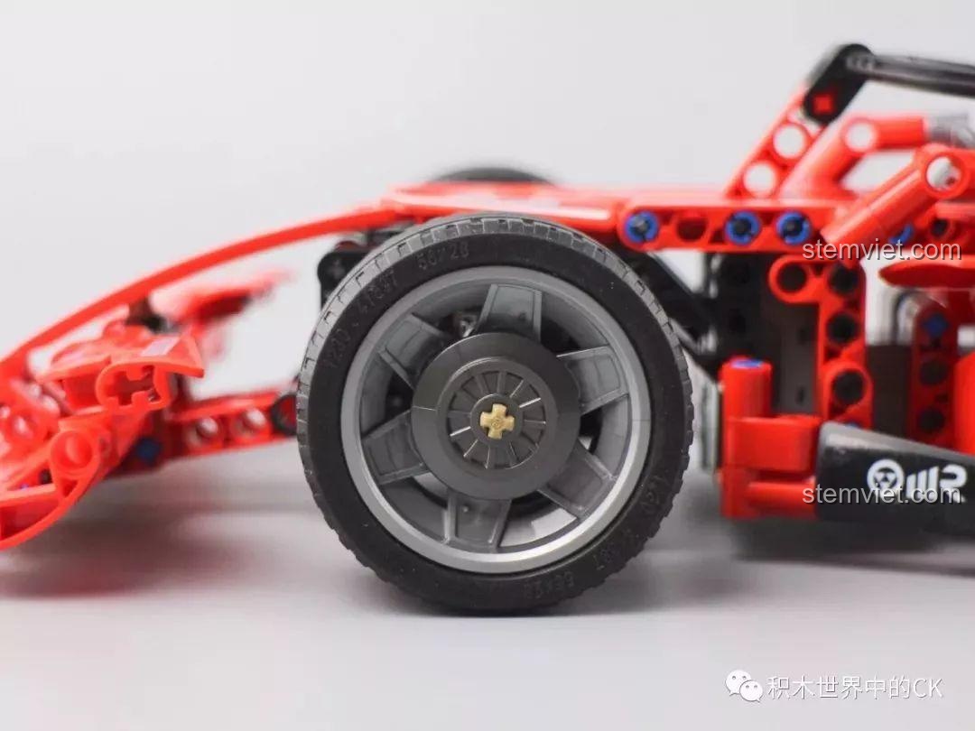 Ảnh review chi tiết thân xe của mô hình Sembo 701000.