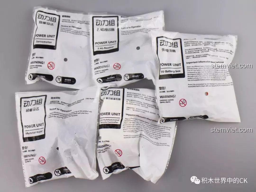 Các túi đựng bộ phận động cơ của xe đua F1 Sembo 701000.