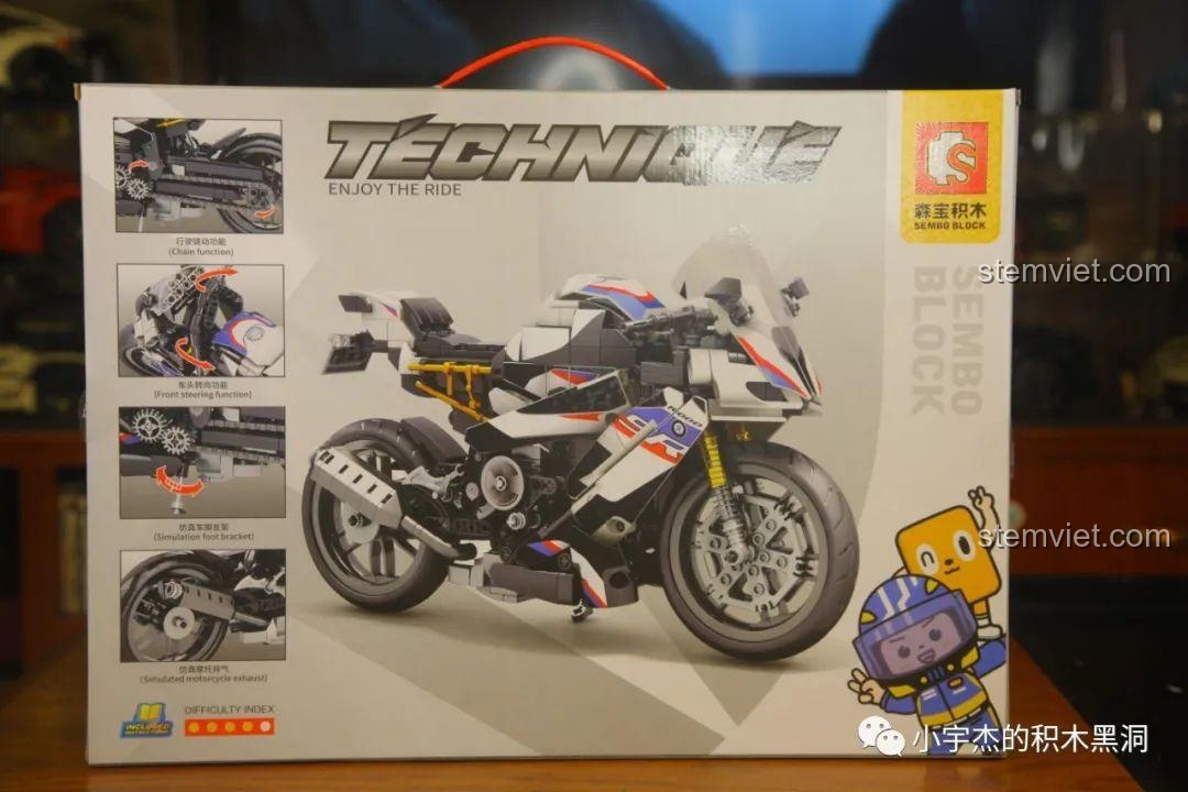 Mặt sau hộp bộ lắp ráp SEMBO 701812 Mô tô BMW S1000TT, minh họa các tính năng cơ khí như truyền động xích và phanh đĩa.