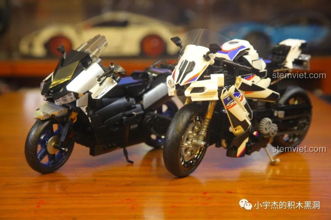 Mô hình mô tô cổ điển lắp ráp, một ví dụ về các bộ đồ chơi lắp ráp xe khác có thể so sánh với SEMBO 701812.