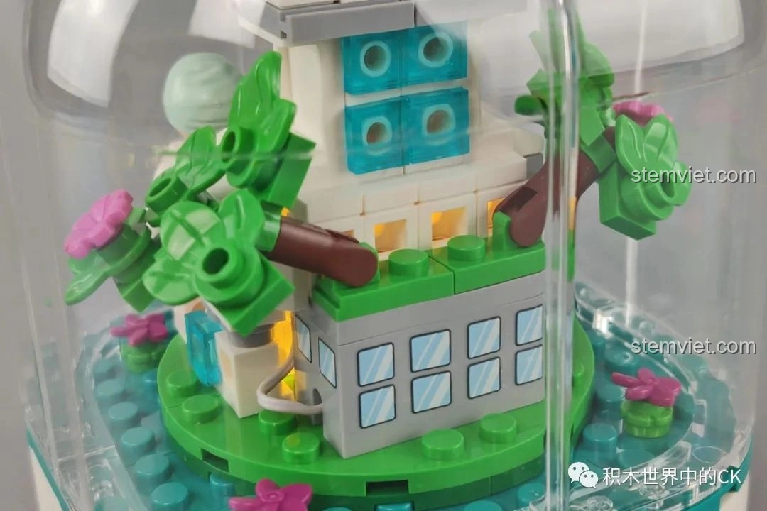 Cận cảnh tòa nhà bệnh viện mini bên trong mô hình SEMBO Block 601100.