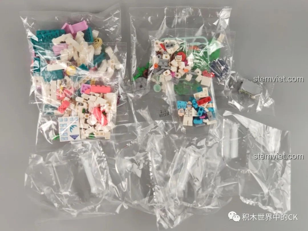 Các túi mảnh ghép đồ chơi lắp ráp SEMBO Block 601100 được phân loại theo số thứ tự.