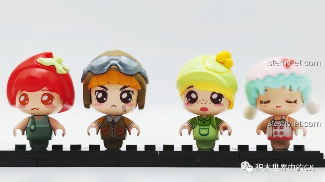 Ảnh chụp chung 4 minifigure từ bộ lắp ráp SEMBO Candy Planet series: Dâu Tây, Phi công, Trà Xanh, Đại Dương. Đồ chơi mô hình nhân vật.