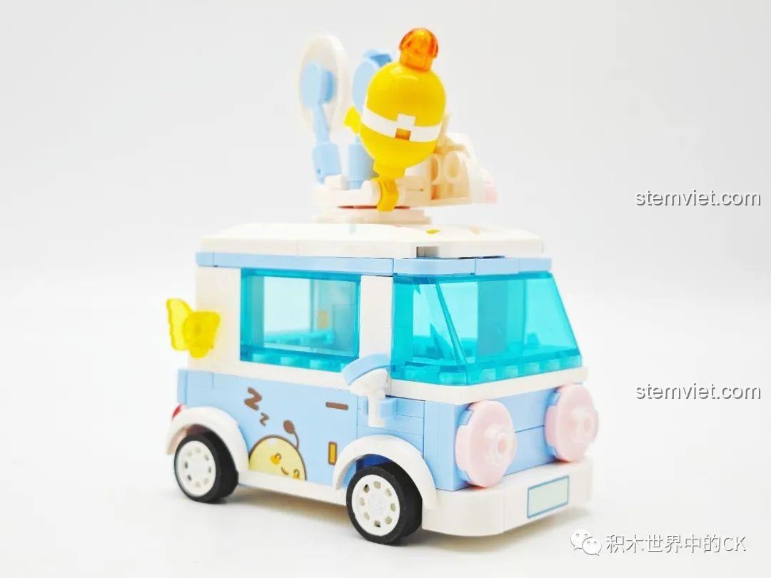 Toàn bộ 4 mô hình xe kẹo ngọt Sembo Candy Planet đã hoàn thành, bao gồm xe dâu tây donut, mousse pudding, matcha và kẹo mút.