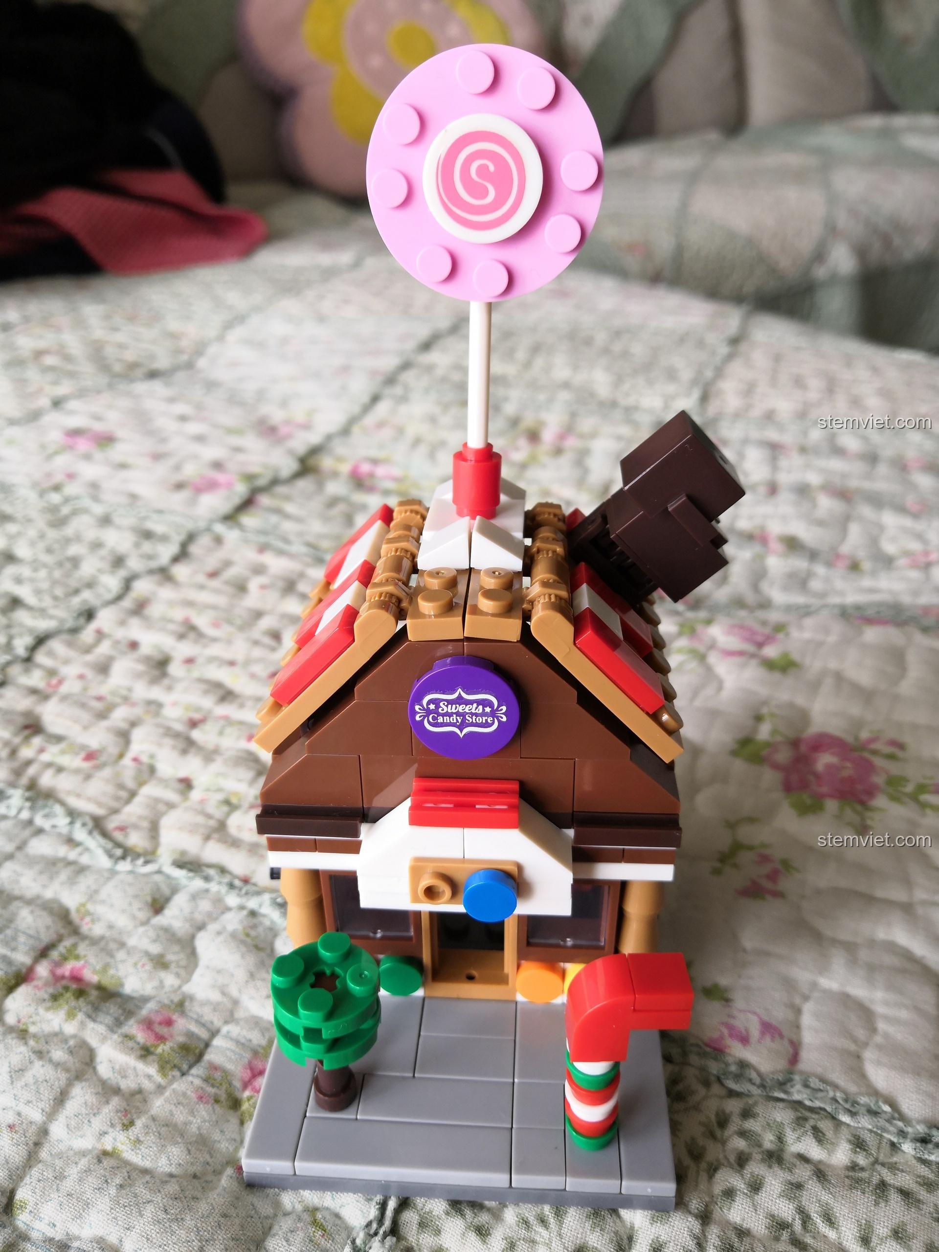Ảnh review thực tế bộ lắp ghép Tiệm Kẹo Ngọt Sembo SD6022.