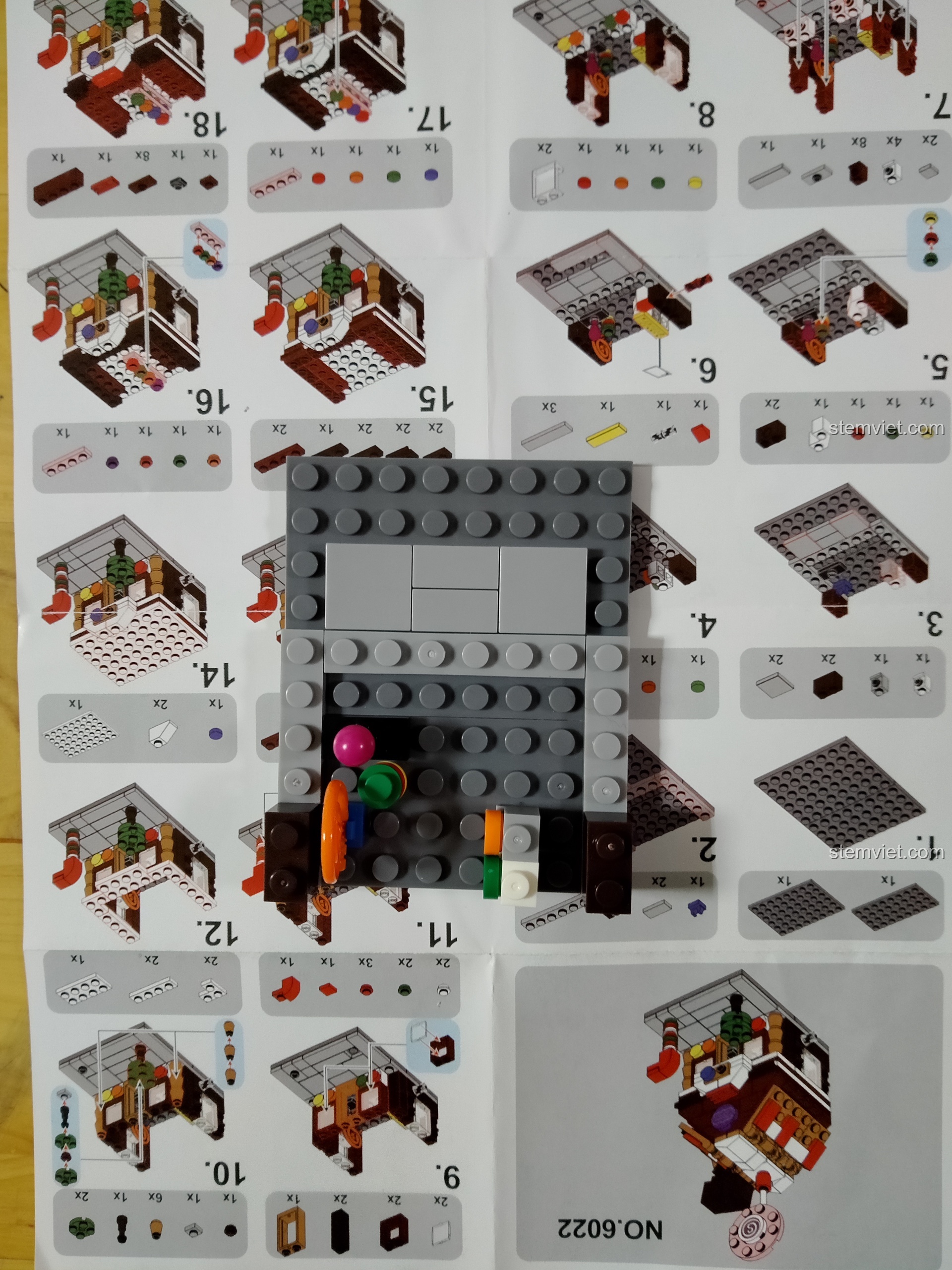 Hướng dẫn lắp ráp chi tiết bộ lắp ghép Tiệm Kẹo Ngọt.