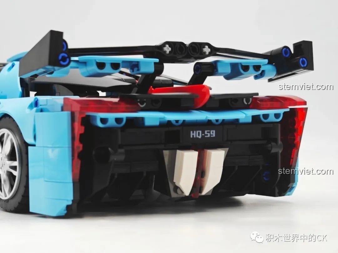 Mô hình JIESTAR 58108 Hồng Kỳ S9 với cửa và khoang động cơ mở, thể hiện các chi tiết nội thất và máy móc.