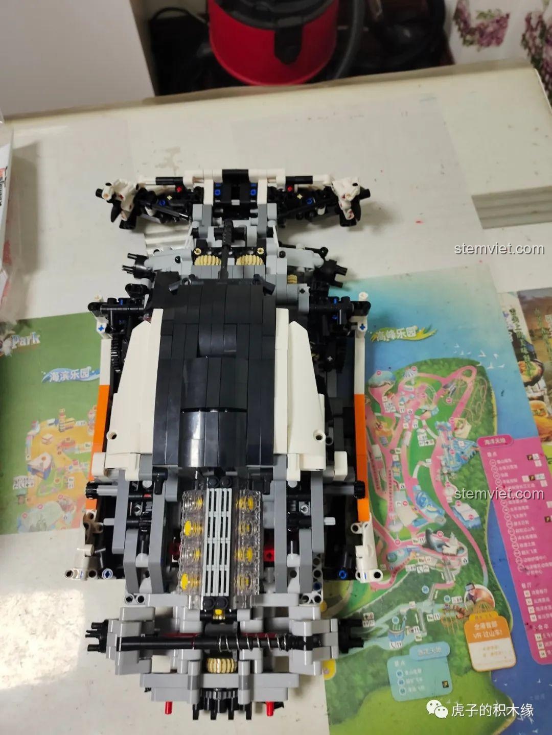 Hoàn thành giai đoạn 6 lắp ráp Siêu xe Koenigsegg One:1 13120: cửa cắt kéo và đuôi xe.