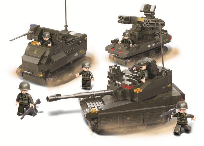 Mô hình bộ lắp ráp Xe tăng chiến đấu Sluban M38-B0290 cho bé trai 6 tuổi, gồm 3 xe quân sự và 5 lính.