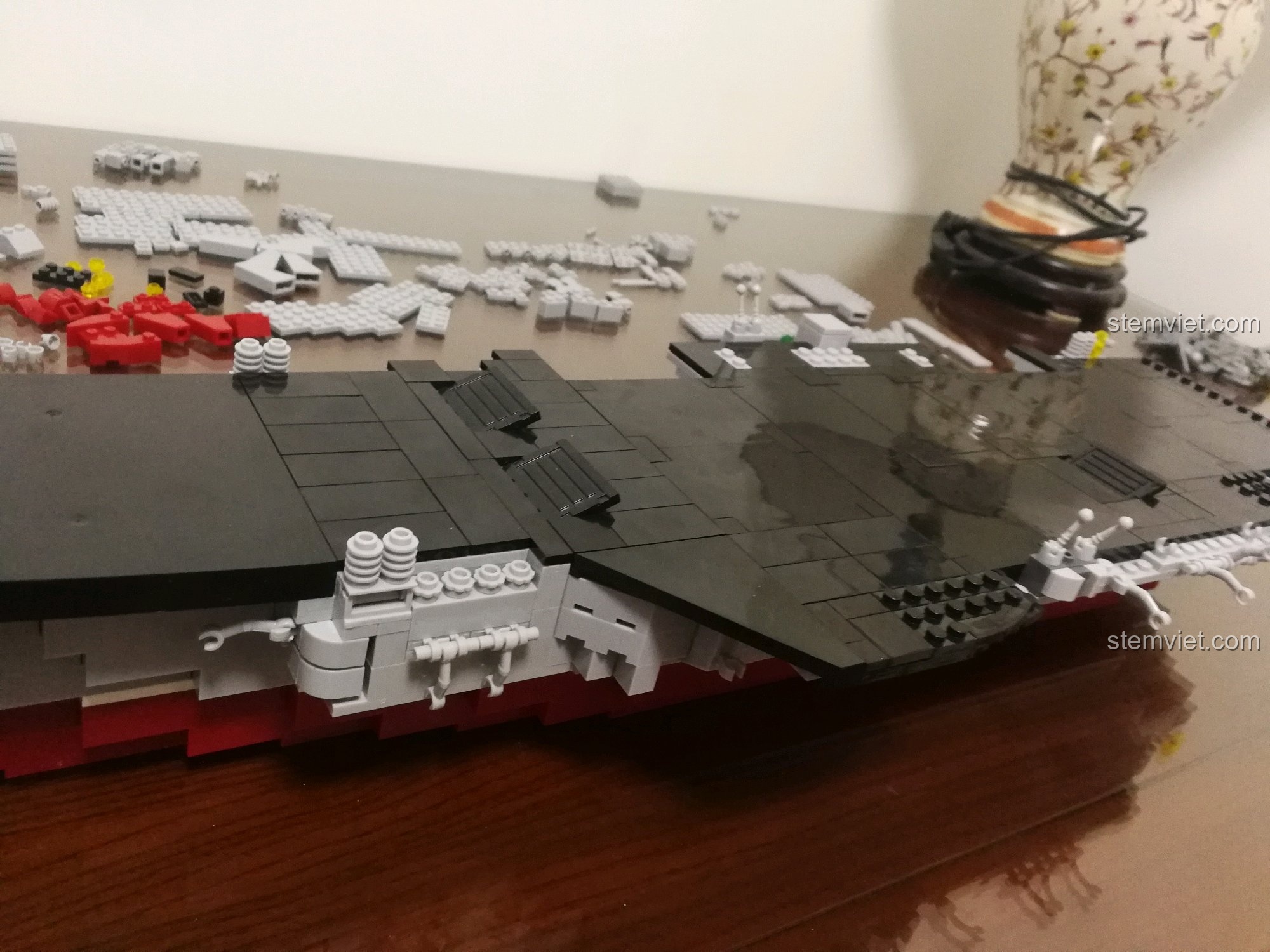 bộ xếp hình Sluban M38B0399, Mô hình tàu sân bay Sluban cho bé trai 6 tuổi, giá trị cao