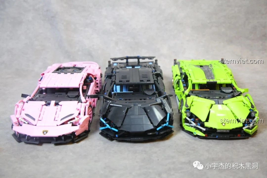 So sánh trực diện phía trước của mô hình Lamborghini Sián FKP 37 Cyberpunk MK6002 với các phiên bản màu khác.