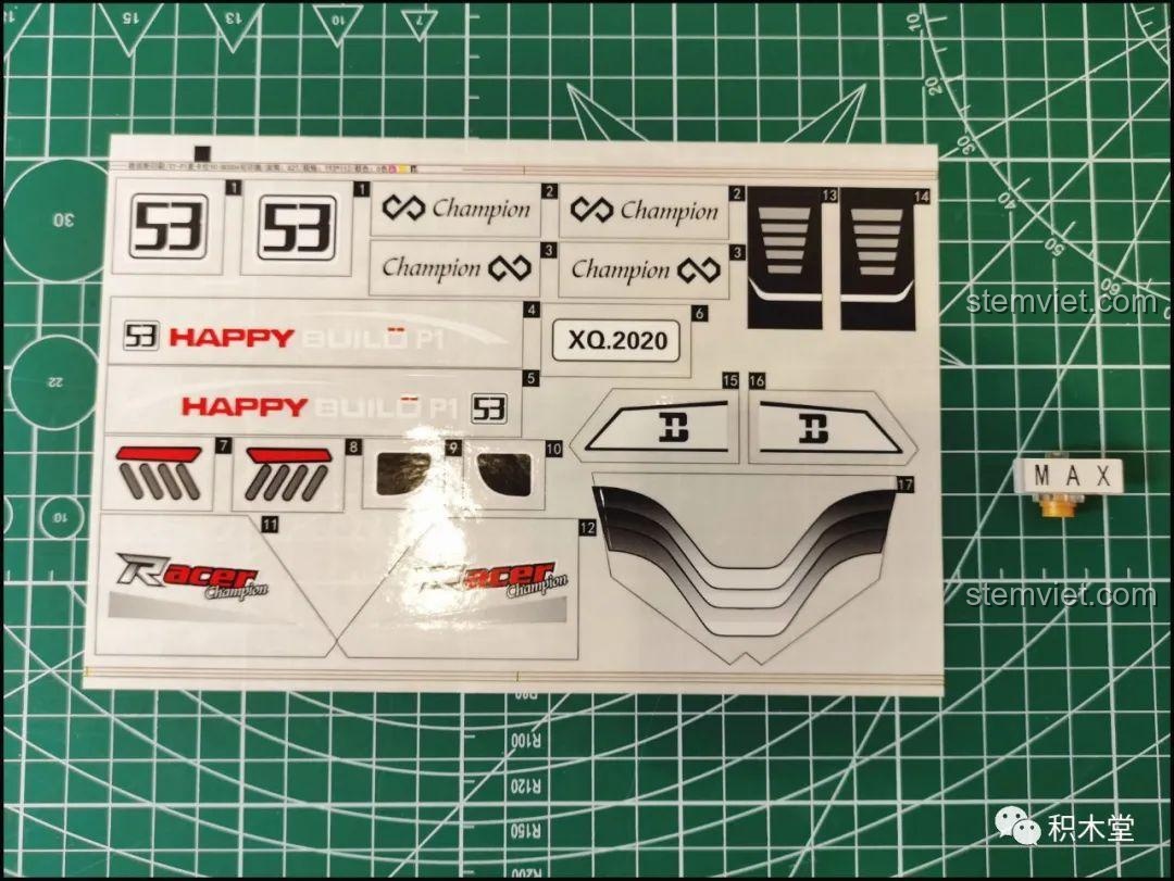 Bộ sticker trong suốt đi kèm bộ lắp ráp Happy Build YC-QC004, giúp tăng tính thẩm mỹ và độ chân thực cho mô hình siêu xe McLaren P1.