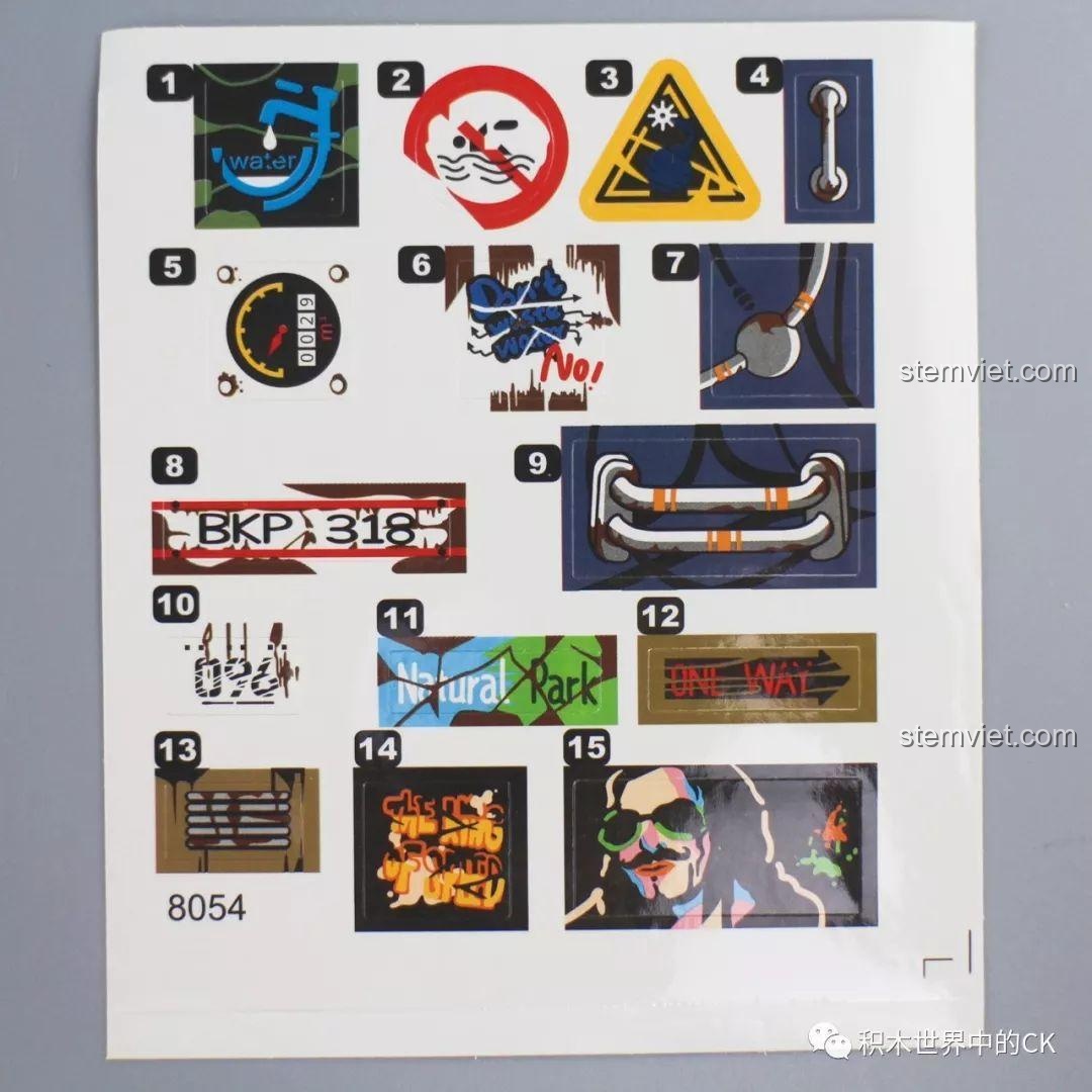 Tờ sticker đi kèm bộ lắp ráp Winner 8054 với các họa tiết theo chủ đề hậu tận thế độc đáo.