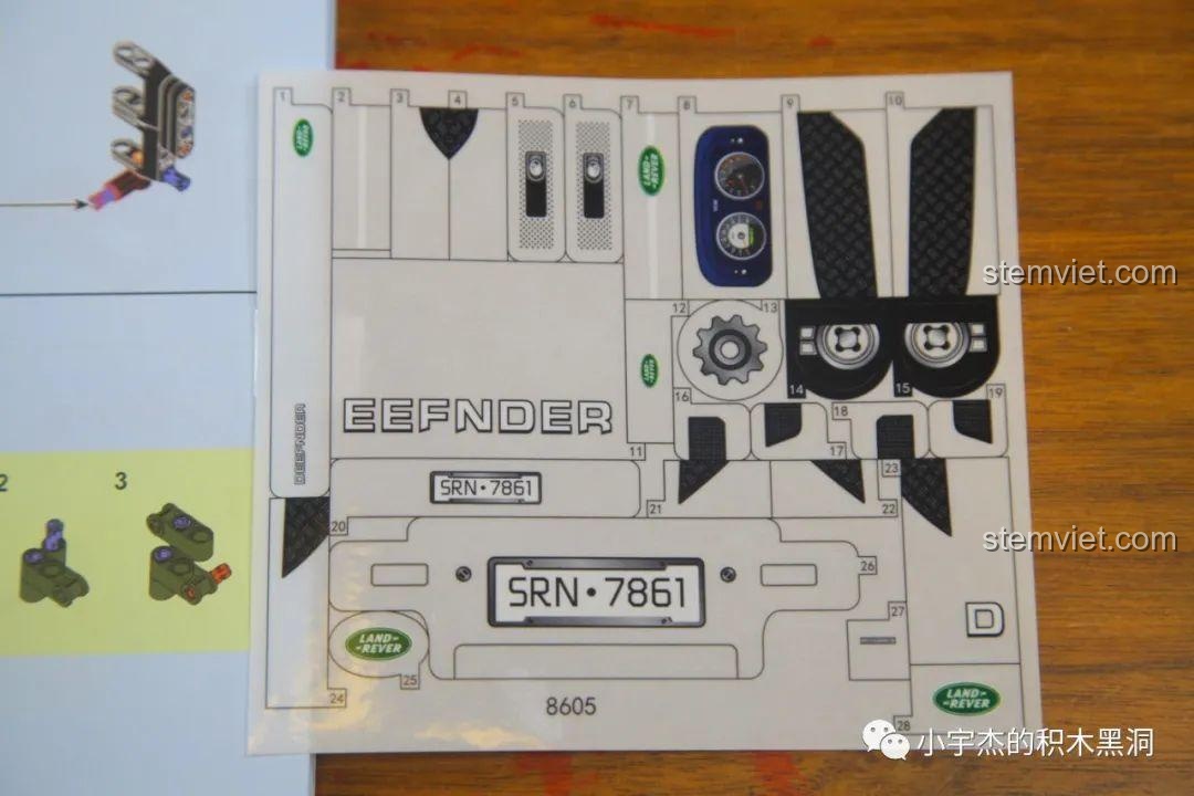 Tấm sticker đi kèm trong bộ xếp hình Mô Land Rover Defender cho bé trên 6 tuổi, dùng để trang trí chi tiết.