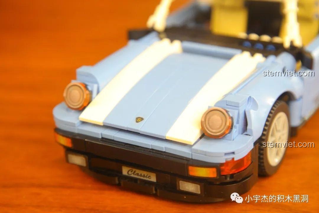 Jia Zhi 8505 Porsche 911, SY 505 với nắp capo mở ra, để lộ bánh xe dự phòng bên trong