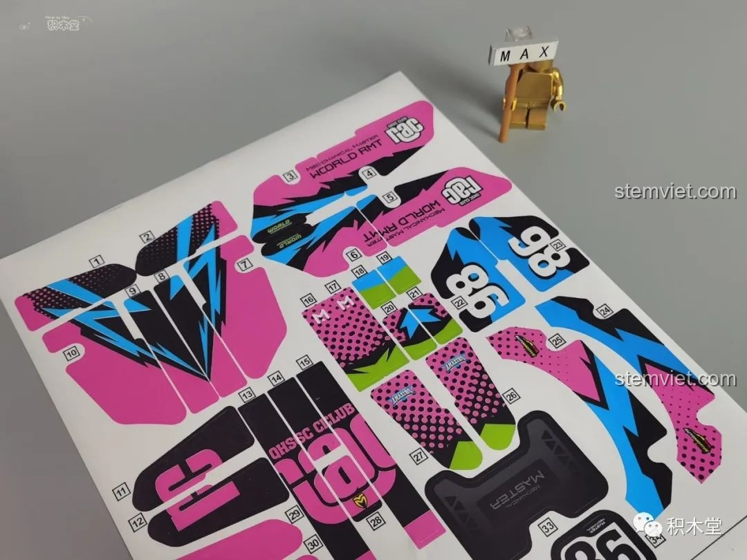 Tấm decal lớn với nhiều họa tiết trang trí cho bộ lắp ráp Siêu xe Lamborghini Hồng Cá Tính 9803.