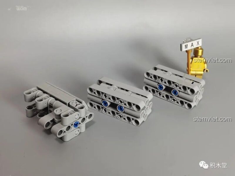 Sách hướng dẫn lắp ráp dày của bộ Tegao T5011, cho thấy độ phức tạp của mô hình.