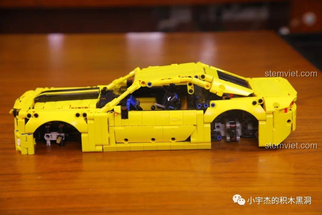 Thân xe SY 8617 đã hoàn thiện phần vỏ, chuẩn bị lắp bánh xe.