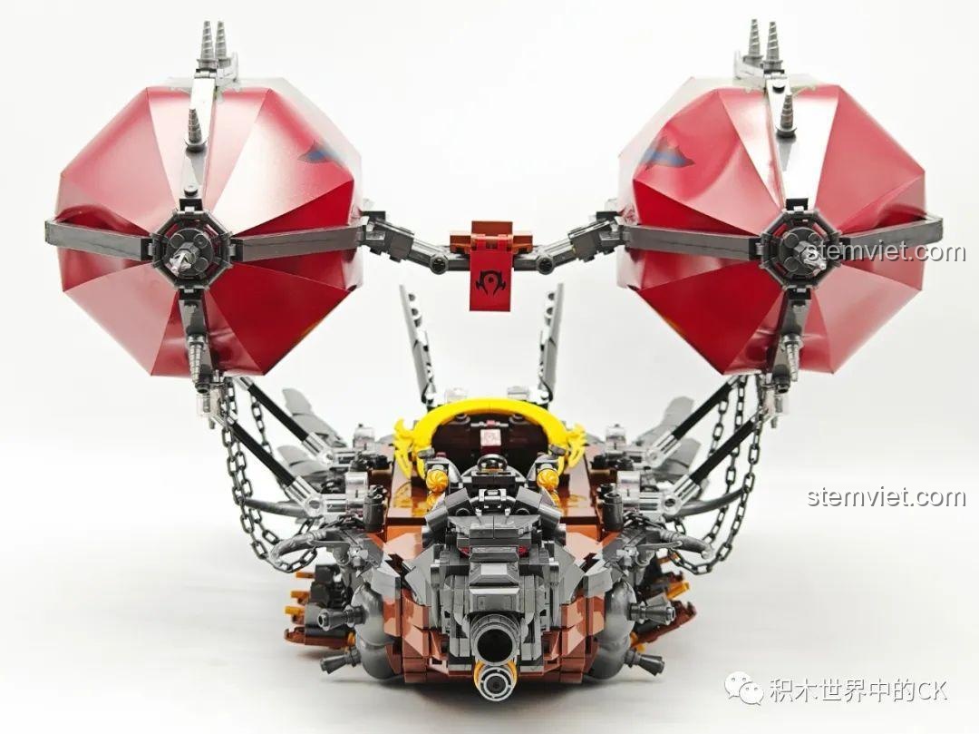 Góc nhìn chính diện của mô hình Tàu bay của Orgrim JIESTAR 58036, thể hiện sự đối xứng và hầm hố.