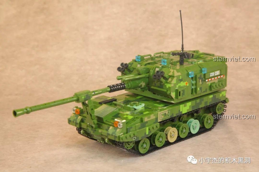 Mô hình Pháo Tự Hành 155mm với tháp pháo xoay và nòng pháo nâng hạ.