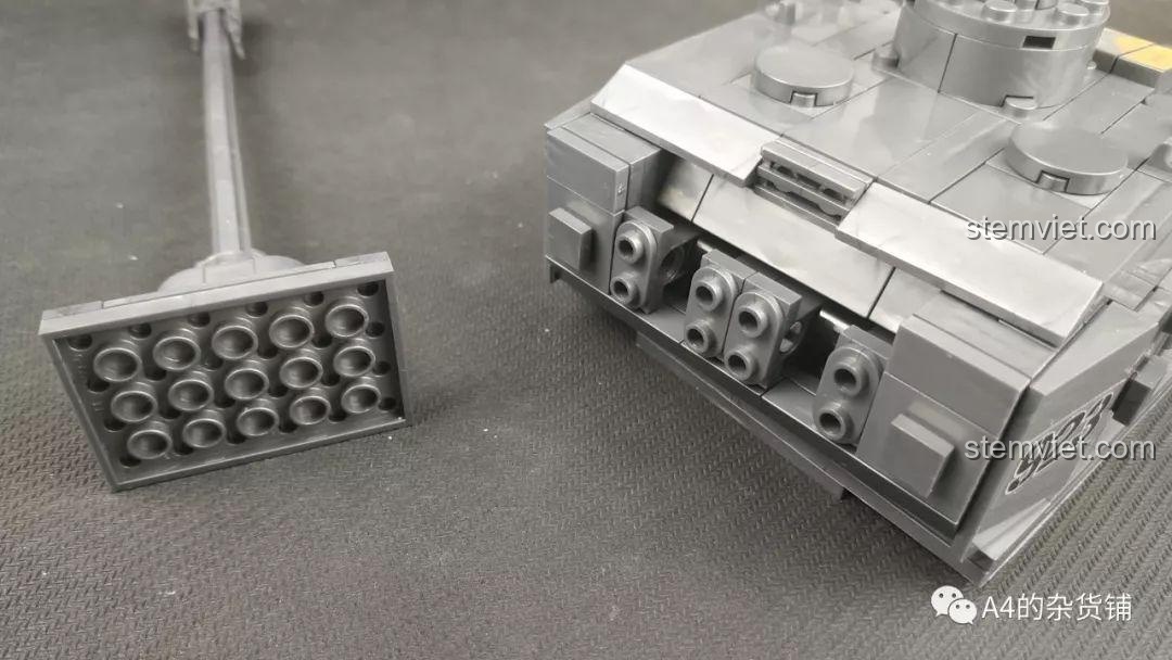 Tháp pháo có thiết kế tháo rời nhanh, giúp dễ dàng tương tác với không gian bên trong xe tăng.