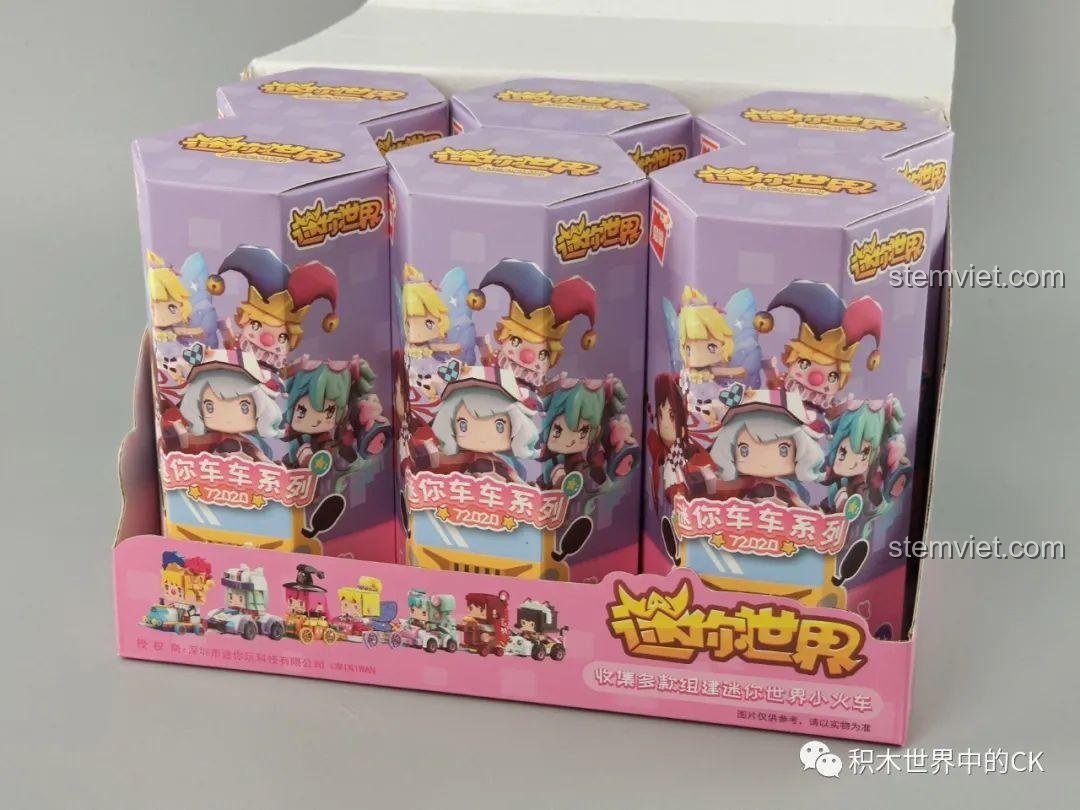 Thùng trưng bày chứa các hộp mù đồ chơi Hộp mù nhân vật Mini World QMAN, sẵn sàng để các bé khám phá.