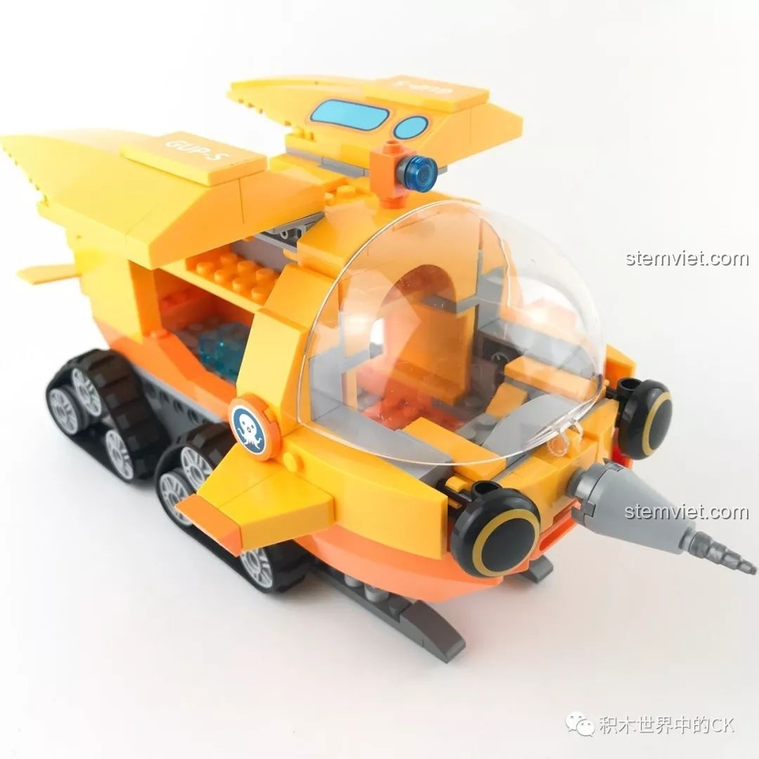 Tính năng mở nóc và thân tàu của bộ đồ chơi Tàu Độc Giác Kình GUP-S QMAN 3704.