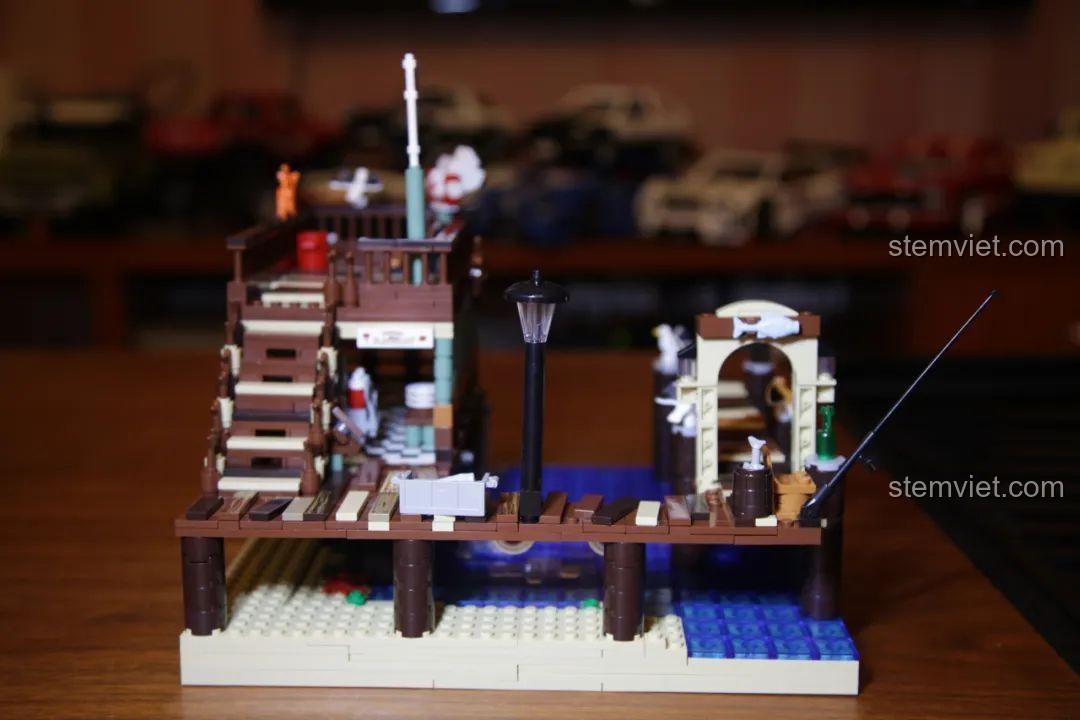 Toàn cảnh mô hình Bến Tàu Làng Chài UrGe 30101 hoàn chỉnh, một sa bàn làng chài ven biển thu nhỏ.