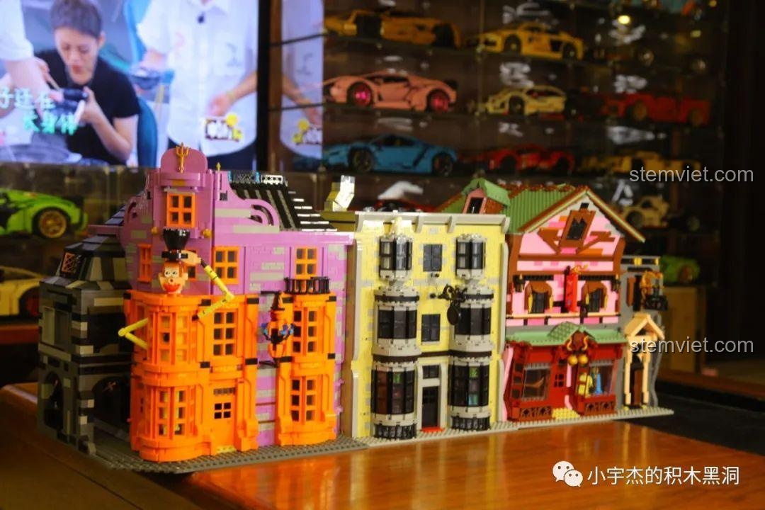 Góc nhìn tổng thể bộ sưu tập Hẻm Xéo của Mould King.