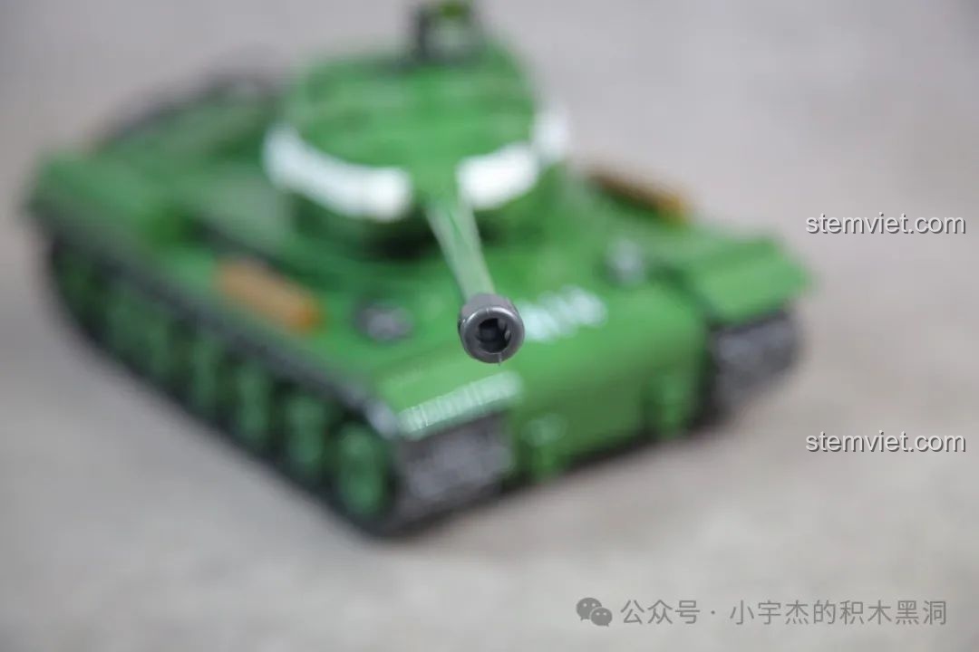 Tổng thể hài hòa và ấn tượng của mô hình xe tăng IS-2 Quan Guan 100249 sau khi hoàn thành.