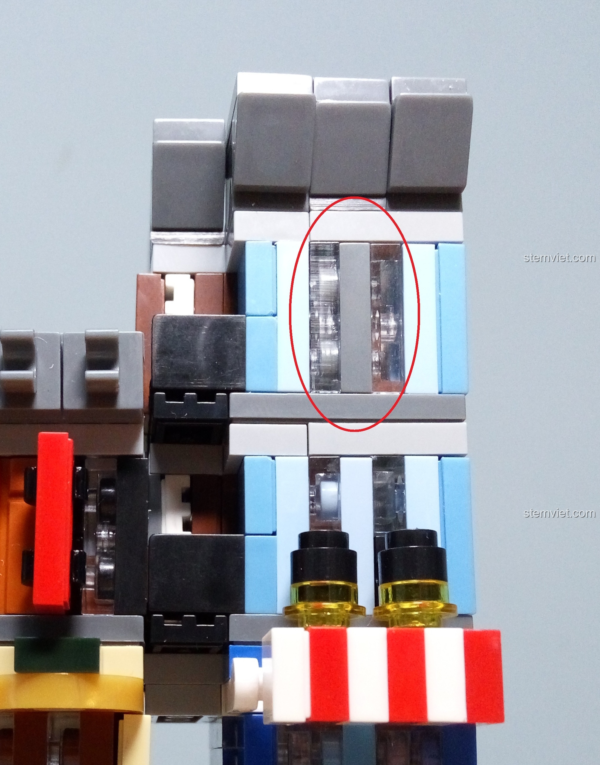 Tổng thể mô hình Jisi 1115 hoàn chỉnh, chuẩn bị chỉ ra điểm trừ về màu sắc. Đánh giá Jisi 1115 Văn phòng Thám tử mini.