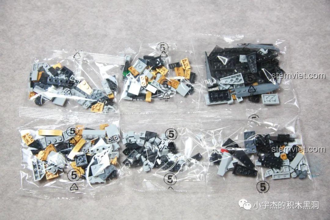 Các túi chi tiết được đánh số 5 của bộ xếp hình Khủng Long Máy Allosaurus 611015 hợp túi tiền.