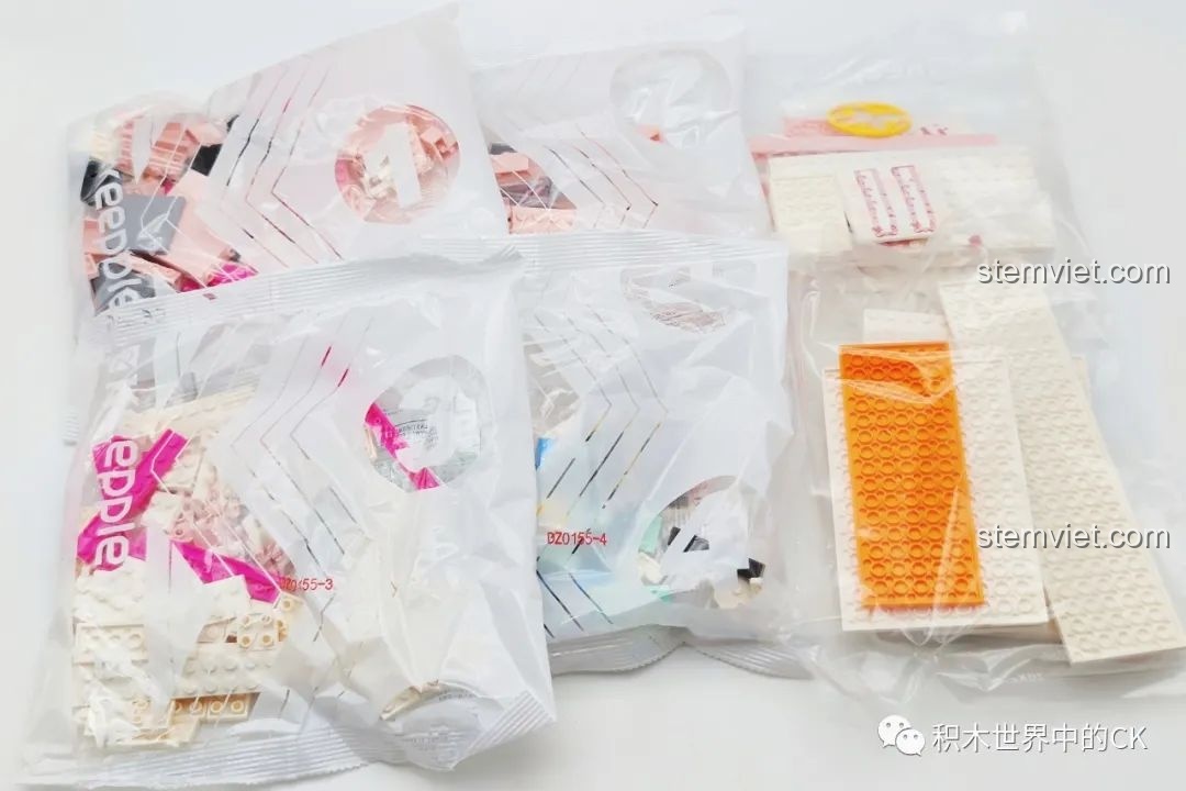 Các túi mảnh ghép được đánh số của bộ đồ chơi lắp ráp Chou Piano Keeppley giá tốt.