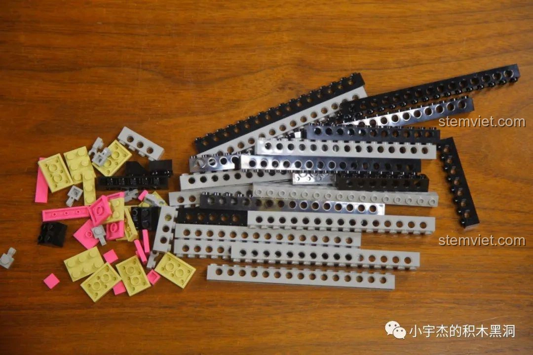 Túi mảnh ghép số 6 của bộ đồ chơi lắp ráp Thùng Container Hồng 1:10 YC-QC013.