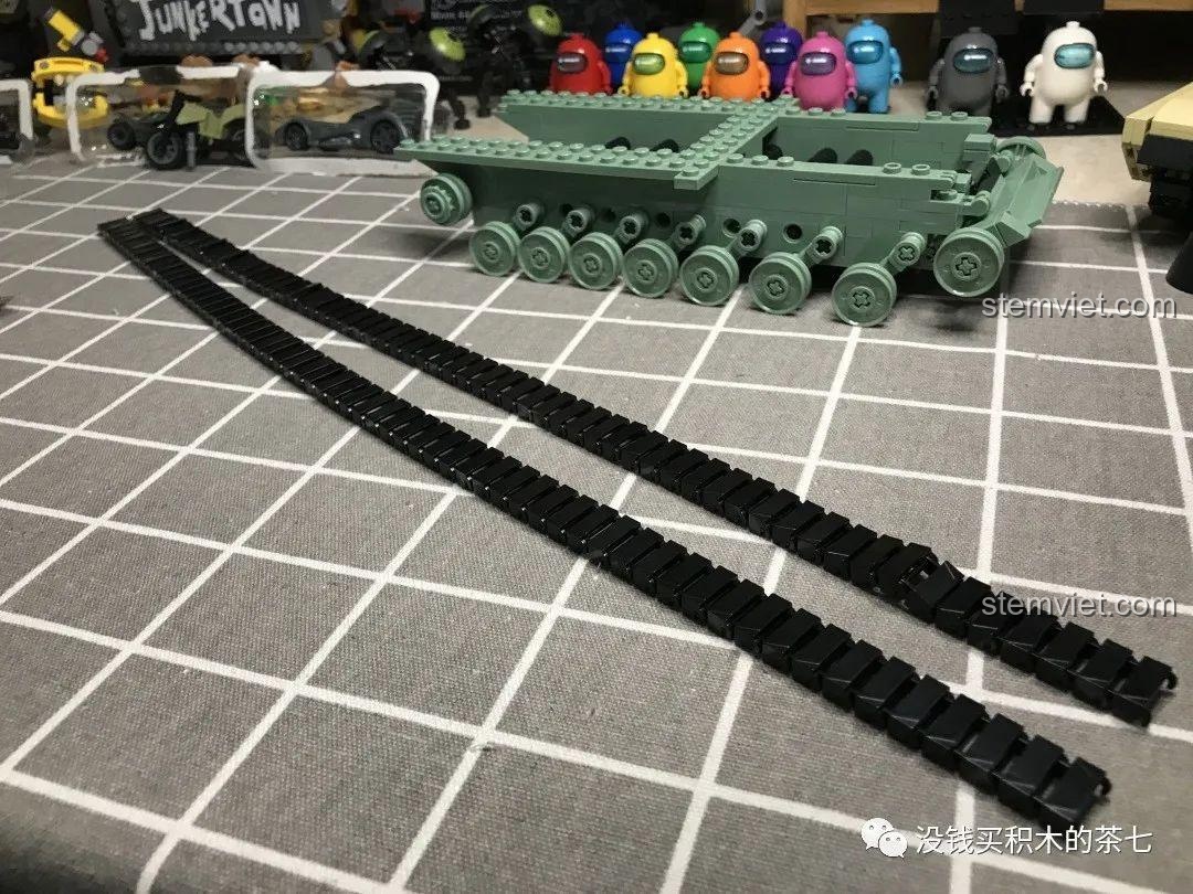 Vấn đề xích xe tăng Jiazhi 0101 bị choãi ra hai bên, không thể chuyển động mượt mà.