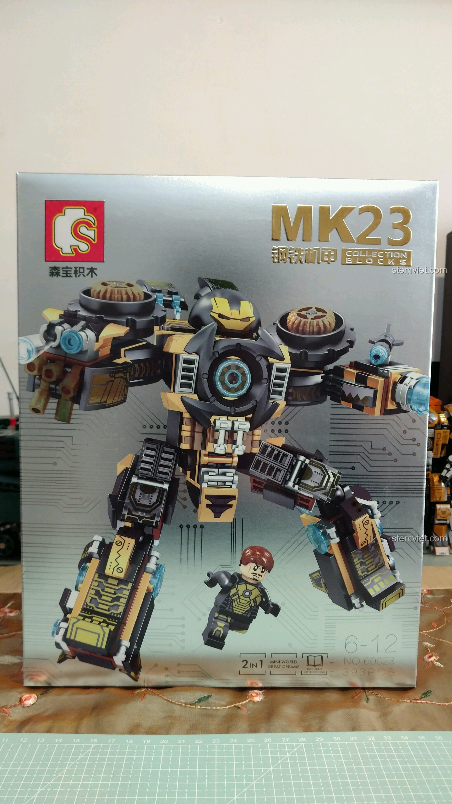 Mặt trước hộp đồ chơi lắp ghép Robot Người Sắt MK23 cho trẻ 6+ Sembo 60023, hình ảnh robot đen vàng cực ngầu.