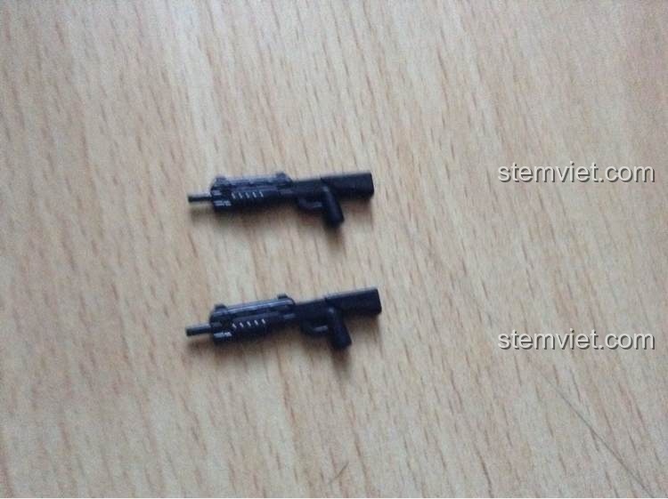 Các loại vũ khí đi kèm nhân vật trong bộ GUDI 8614 Chiến cơ Sư tử trắng, không có chi tiết thừa, an toàn cho trẻ.