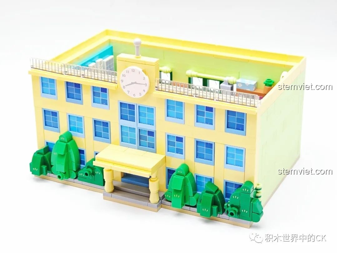 Mô hình trường học Chibi Maruko-chan Wekki 516412 đã hoàn thiện, với kiến trúc chi tiết và màu sắc tươi sáng.