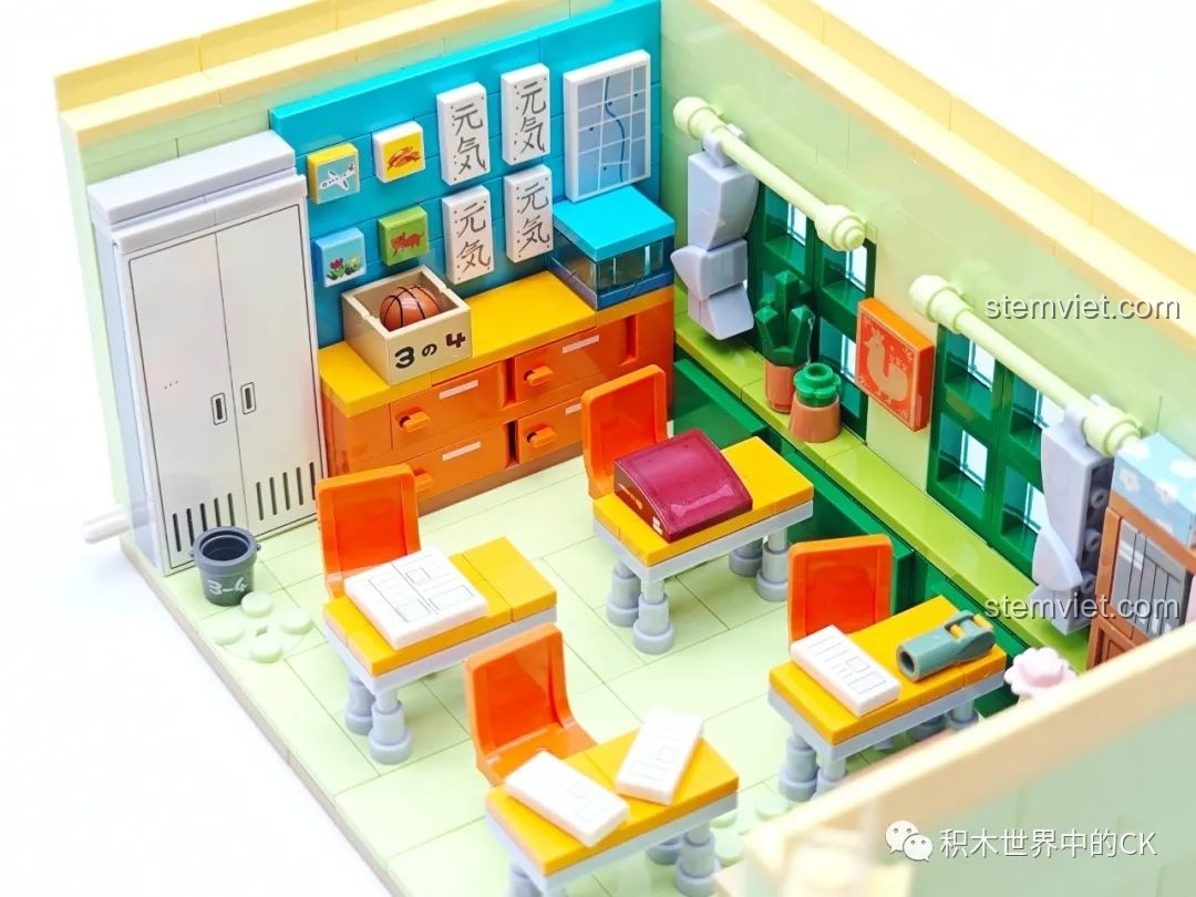 Các nhân vật Maruko, Maruo, Tama-chan và Hanawa đang tương tác trong mô hình lớp học Wekki 516412.