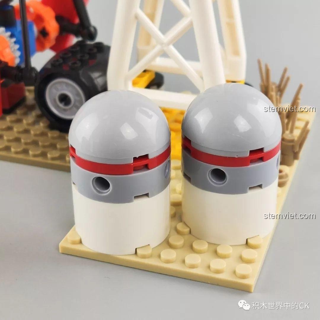 Phần đầu xe tải chở dầu trong bộ Winner 5105 Căn Cứ Dầu Mỏ có thể tách rời khỏi thùng xe, tạo thêm tính năng chơi.