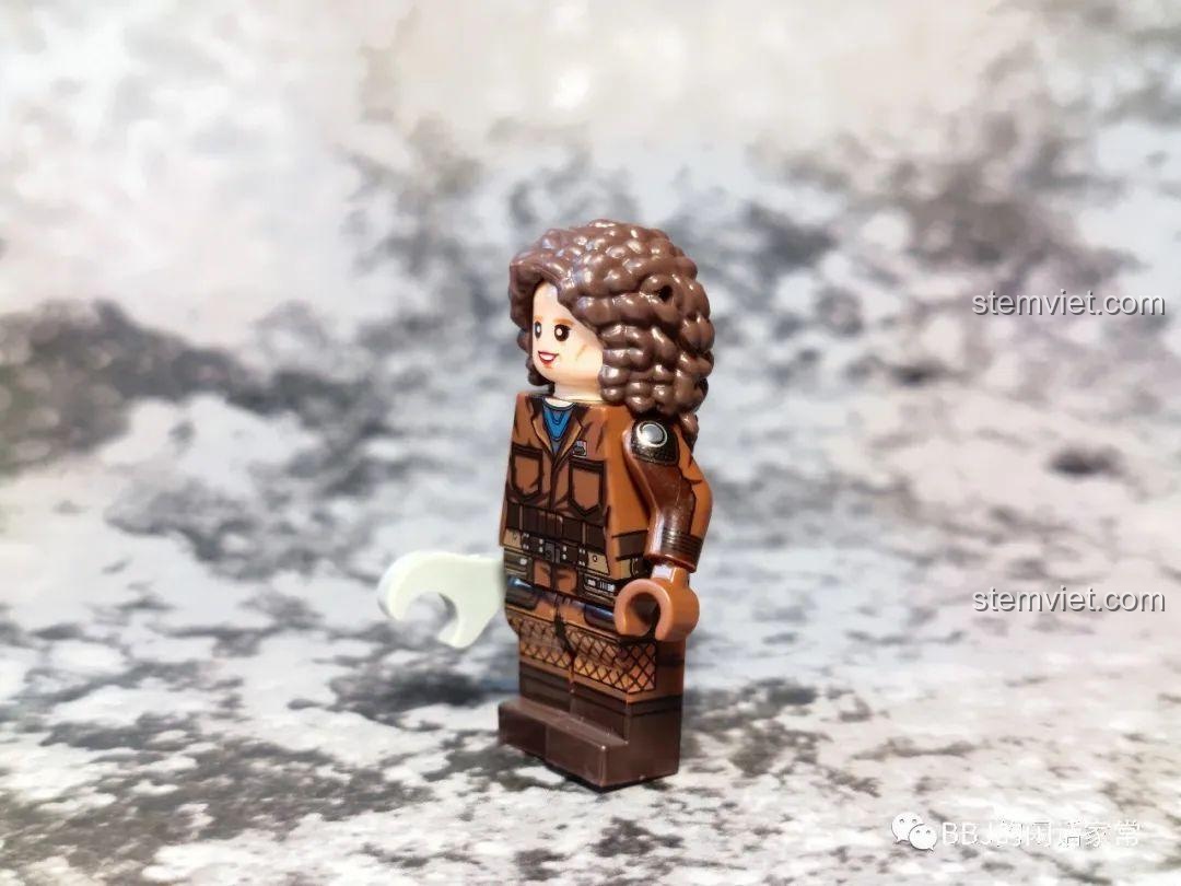 Minifigure Peli Motto cầm cờ lê trong đồ chơi mô hình WM6122 Star Wars, tăng cường khả năng nhập vai