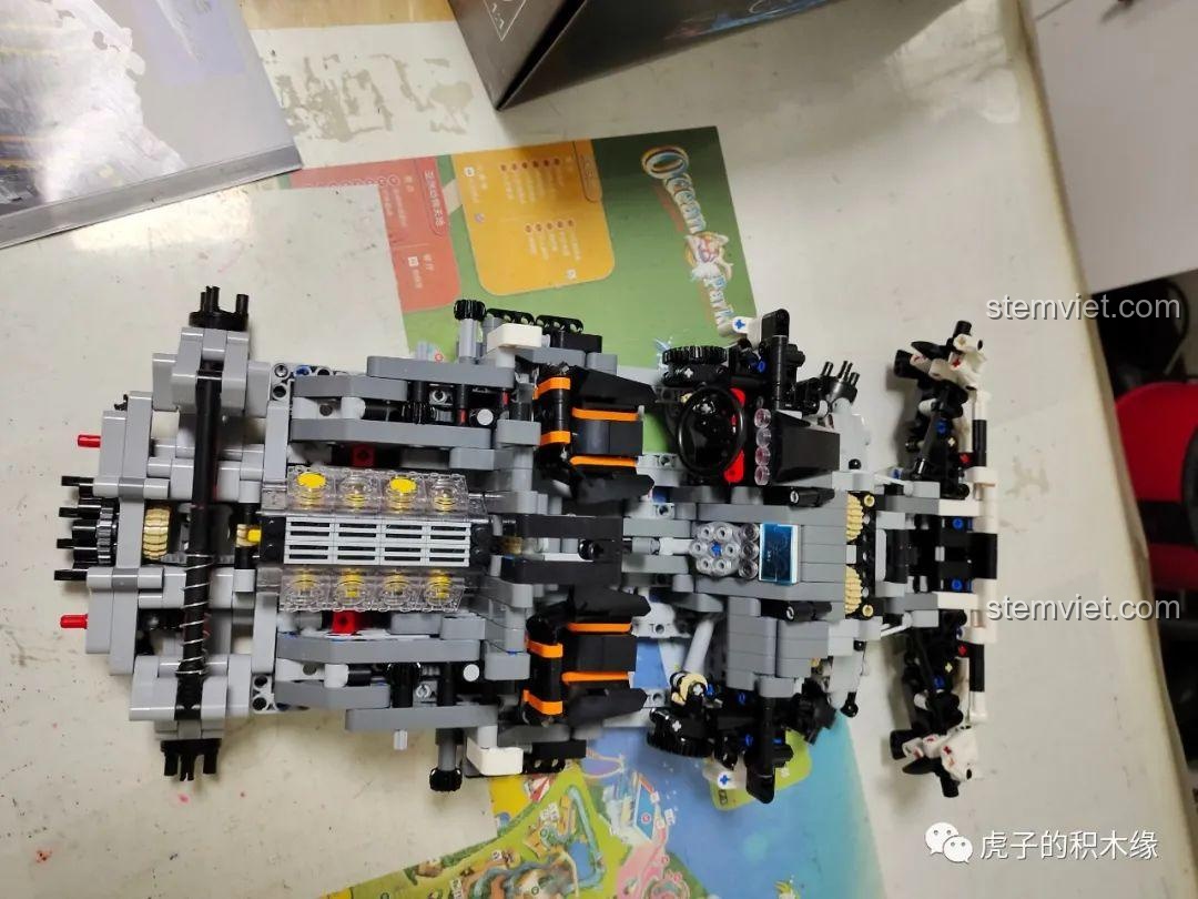 Hoàn thành giai đoạn 3 lắp ráp Xe đua Koenigsegg One:1 13120S: cản trước và hệ thống lái.