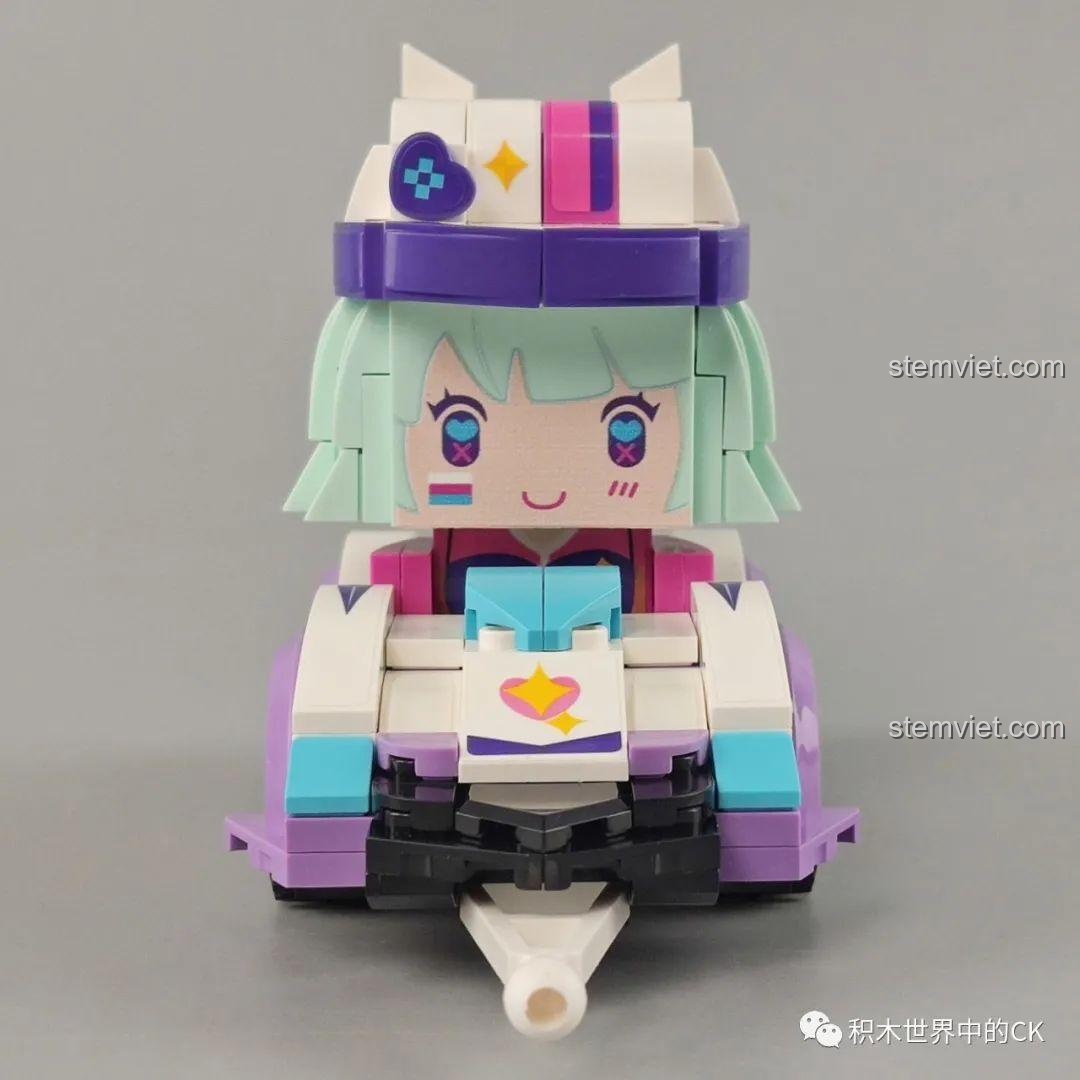 Góc chụp chính diện Xe đua của Xing Yi, khoe trọn vẻ đẹp của nhân vật và thiết kế xe độc đáo.