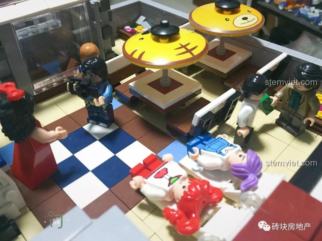 Chi tiết mặt tiền tầng 1 của bộ lắp ghép Hiệu sách Xingbao.