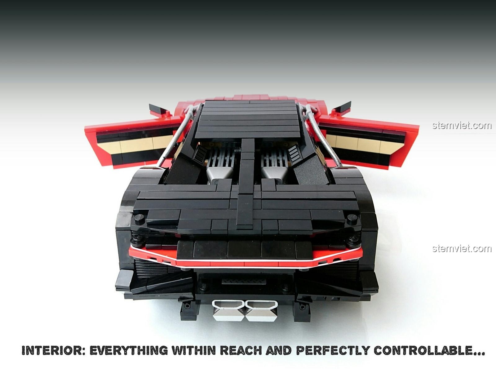 Nội thất trong tầm kiểm soát của Siêu xe Bugatti Chiron XB03009, khoe khoang động cơ W16 mạnh mẽ.
