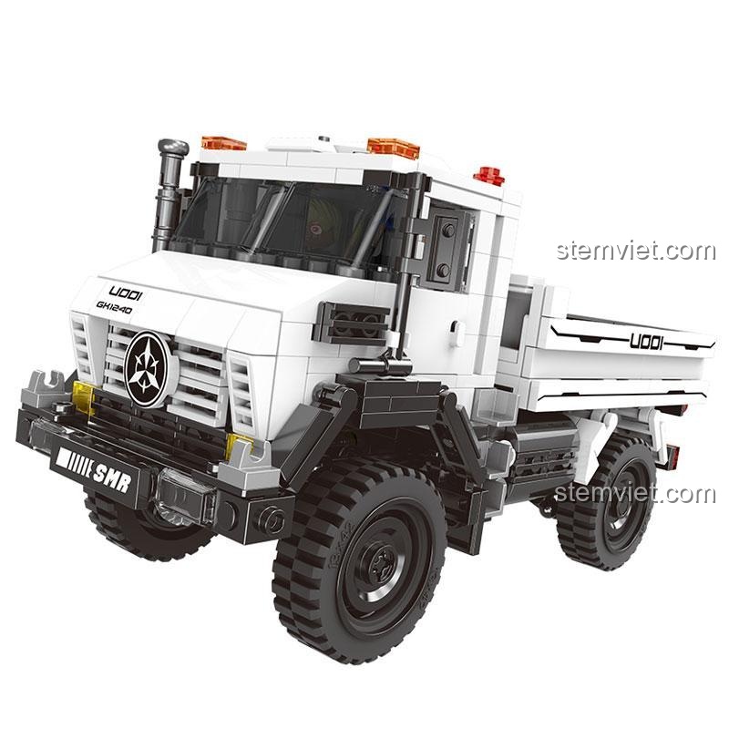 Mô hình xe tải Unimog Xingbao XB-03026 phiên bản màu trắng, đồ chơi lắp ráp chất lượng cao.