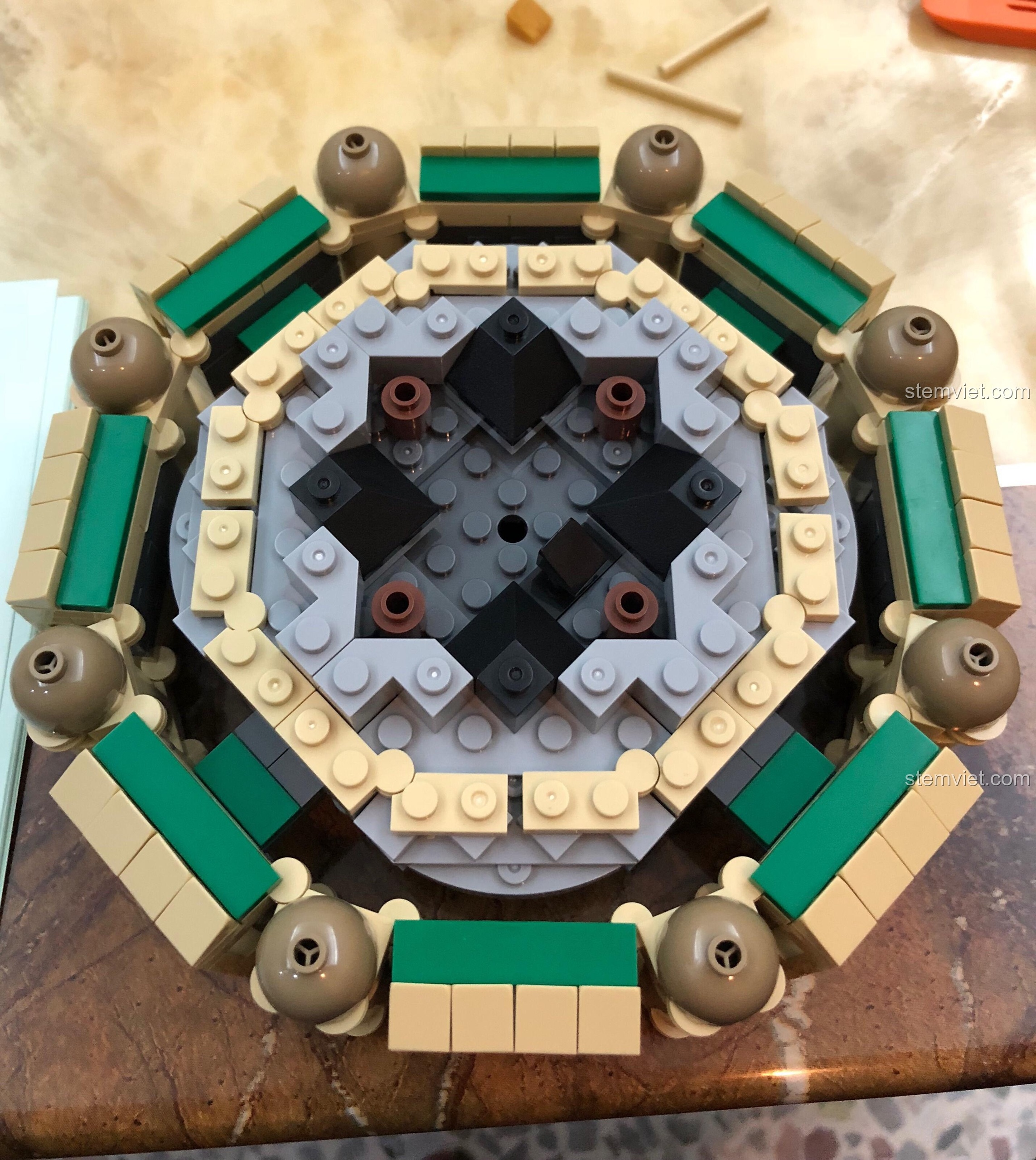 Chi tiết hộp nhạc cơ khí của bộ lắp ghép XINGBAO XB-05001 Lâu Đài Trên Không Laputa.